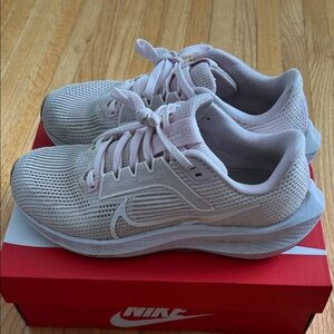 Nike Women's Light Pink Athletic Shoes
